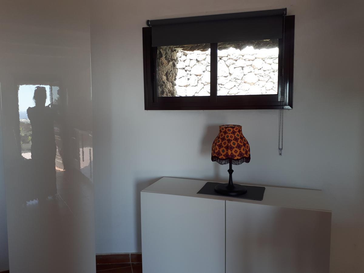 Loft La Tahonilla Guest House Tias Bagian luar foto