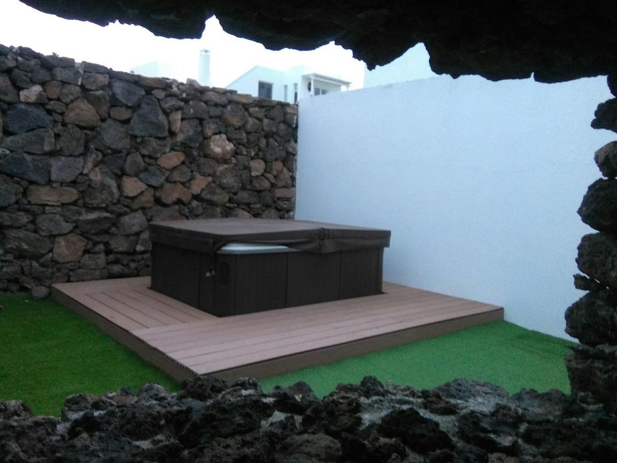 Loft La Tahonilla Guest House Tias Bagian luar foto