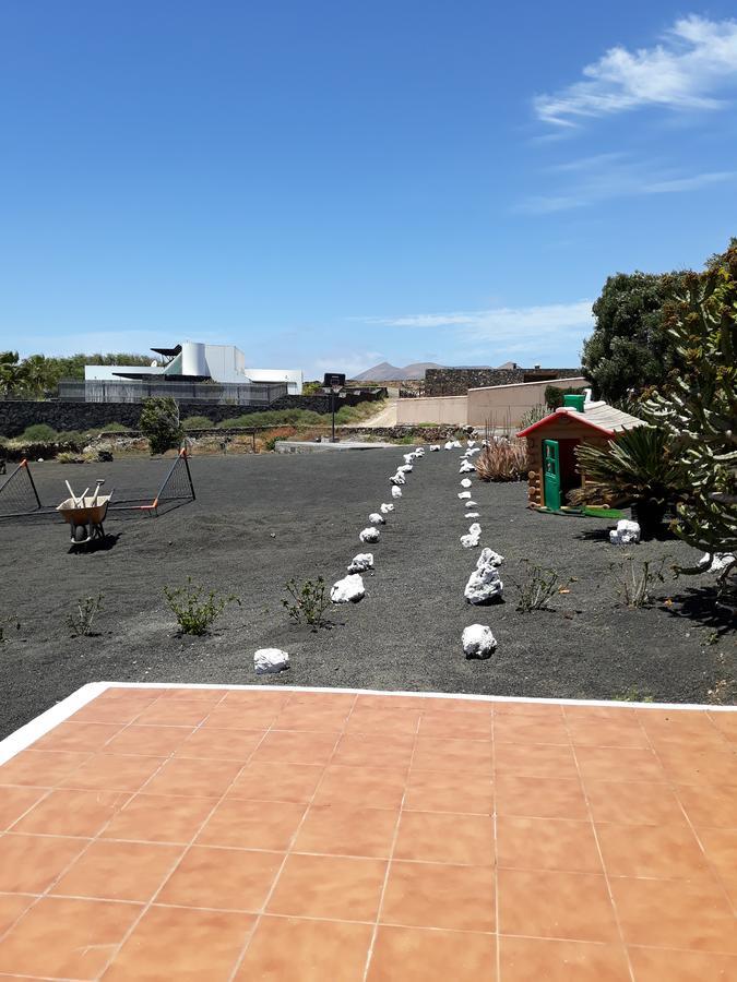 Loft La Tahonilla Guest House Tias Bagian luar foto